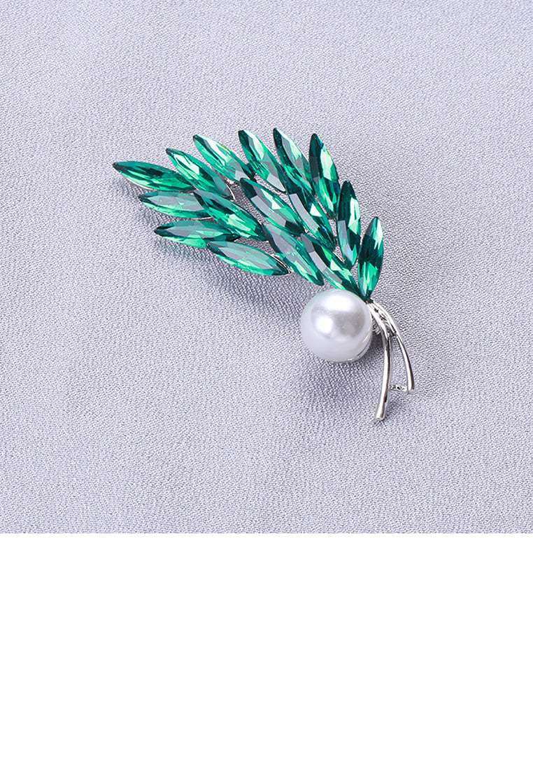 Fashion and Elegant Wheat Imitation Pearl Brooch with Green Cubic Zirconia - Luxurious Look