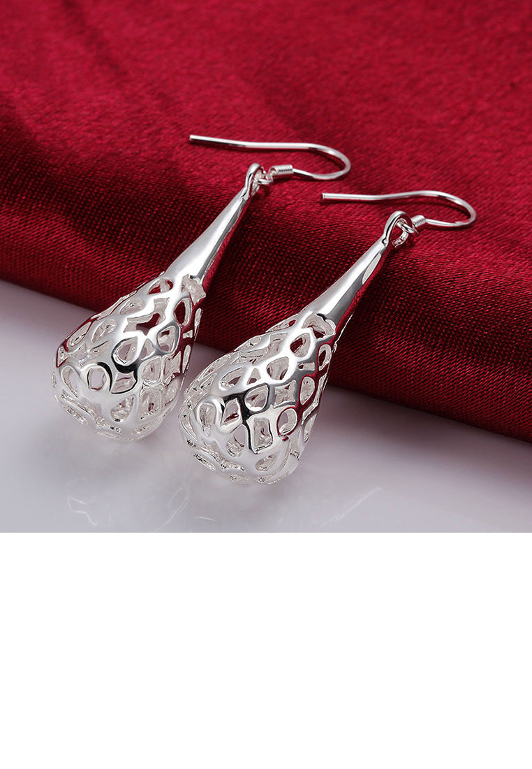 Fashion Elegant Water Drop Shaped Pierced Earrings