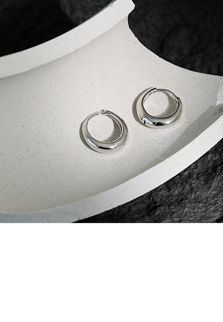 925 Sterling Silver Simple Fashion Geometric Round Stud Earrings