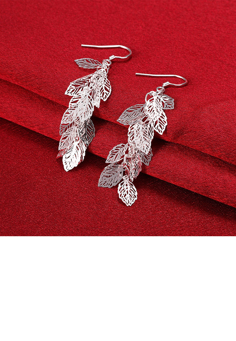 Fashion Romantic Hollow Leaf Earrings