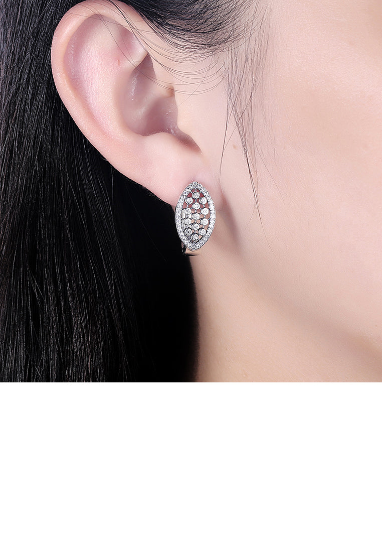 925 Sterling Silver Fashion Simple Leaf Earrings with Austrian Element Crystal
