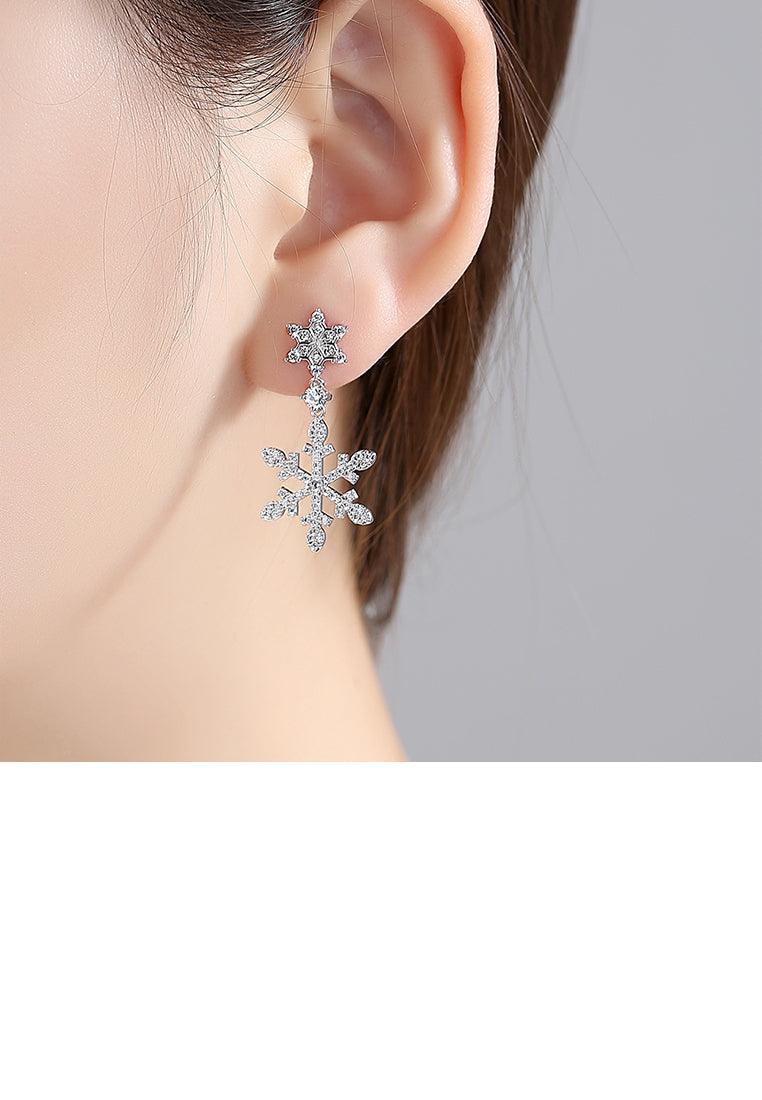 Fashion and Elegant Snowflake Earrings with Cubic Zirconia - Luxurious Look
