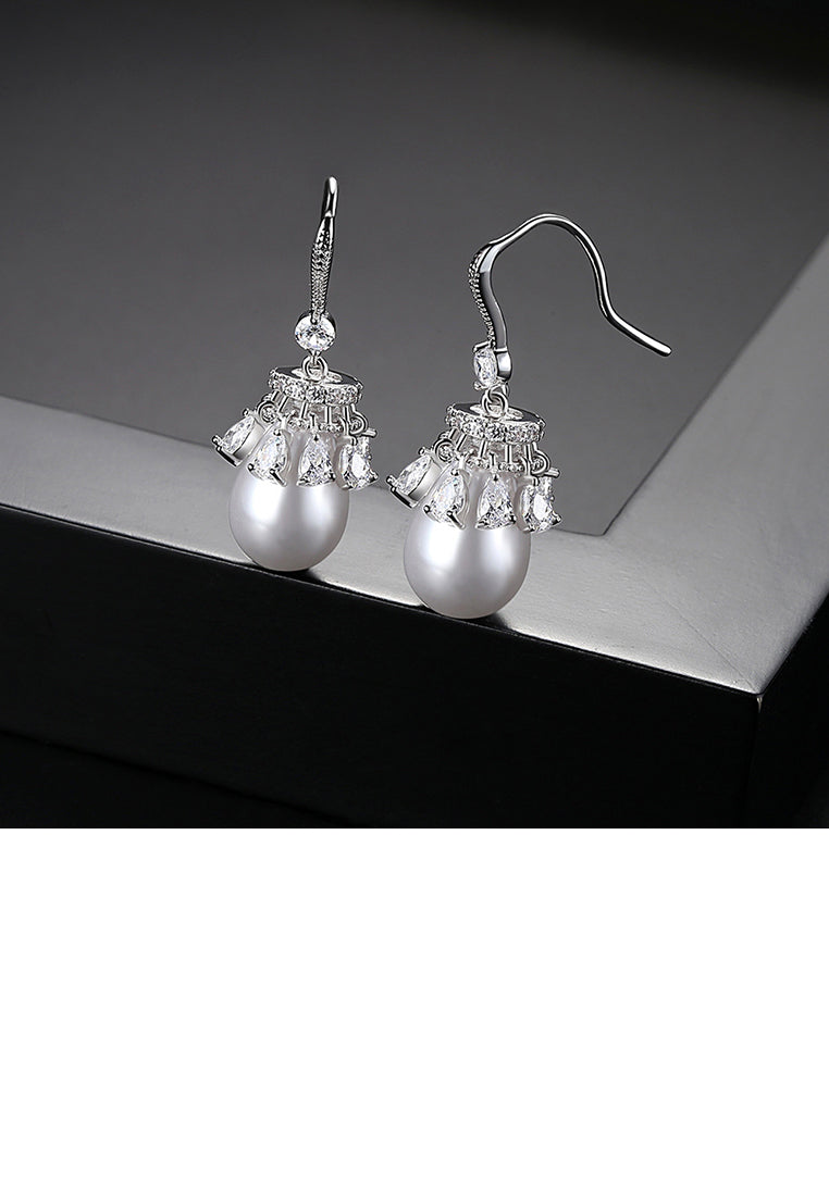 Elegant and Simple Geometric Water Drop-shaped Imitation Pearl Earrings with Cubic Zirconia - Luxurious Look