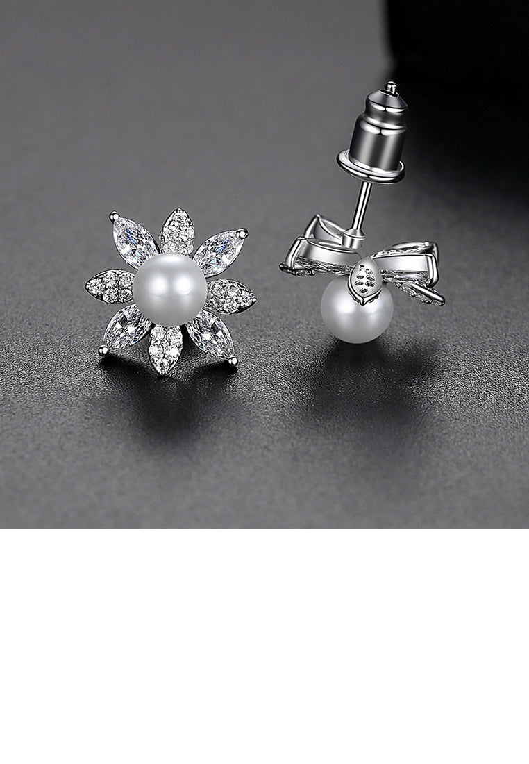 Fashion and Elegant Flower Imitation Pearl Stud Earrings with Cubic Zirconia - Luxurious Look