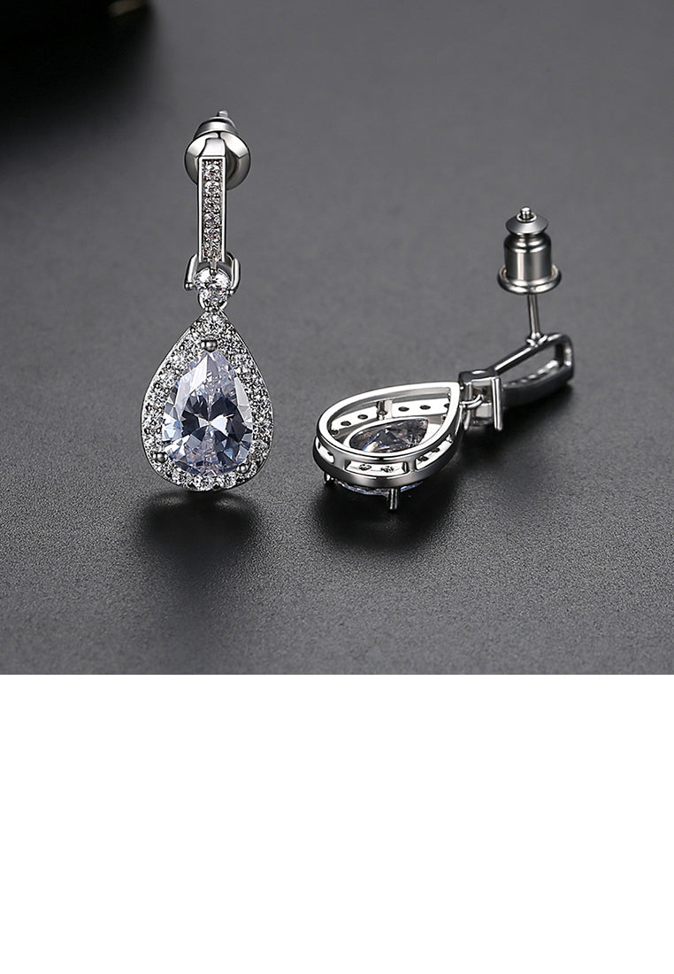 Fashion and Elegant Geometric Water Drop-shaped Cubic Zirconia Earrings - Luxurious Look