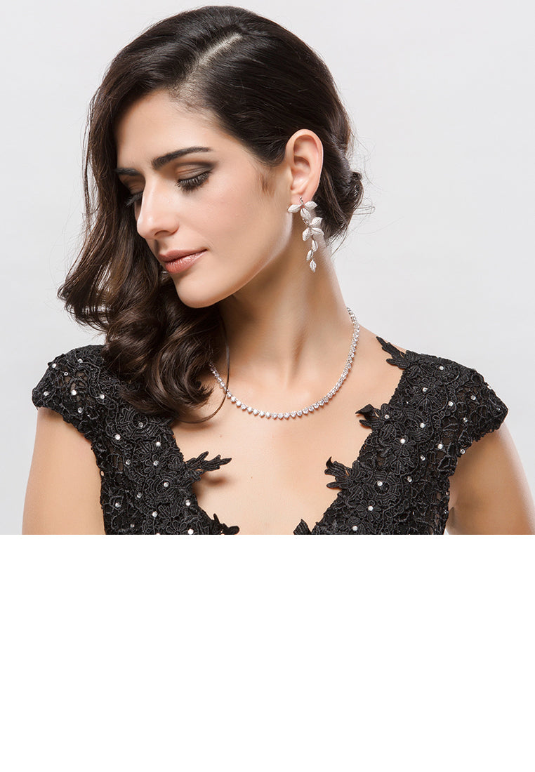 Elegant and Bright Leaf Long Earrings with Cubic Zirconia - Luxurious Look