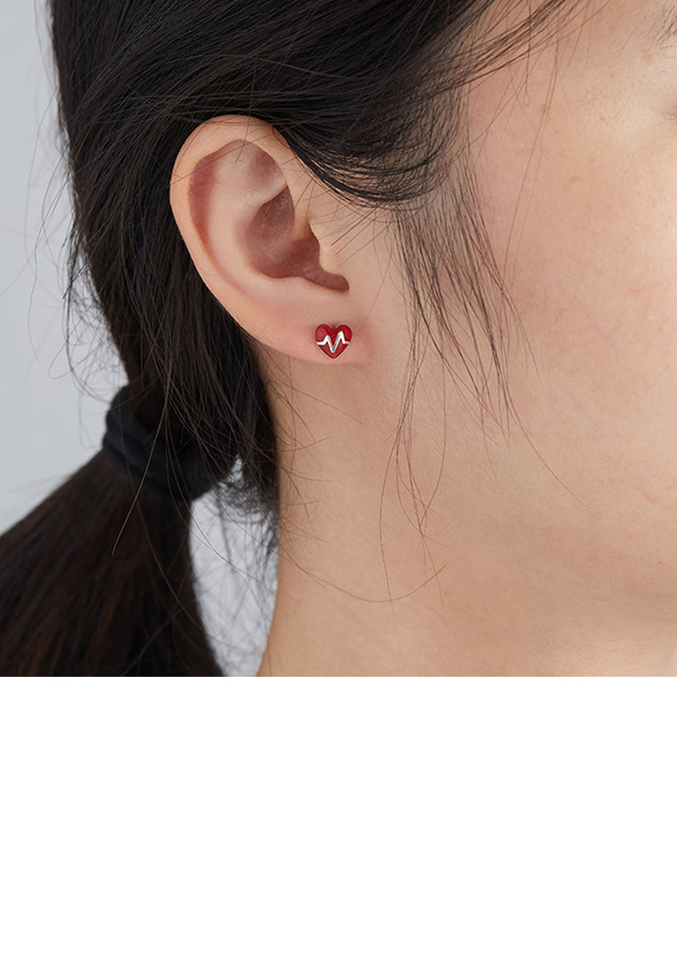 925 Sterling Silver Simple Romantic Red Heart-shaped Stud Earrings - Vibrant Color