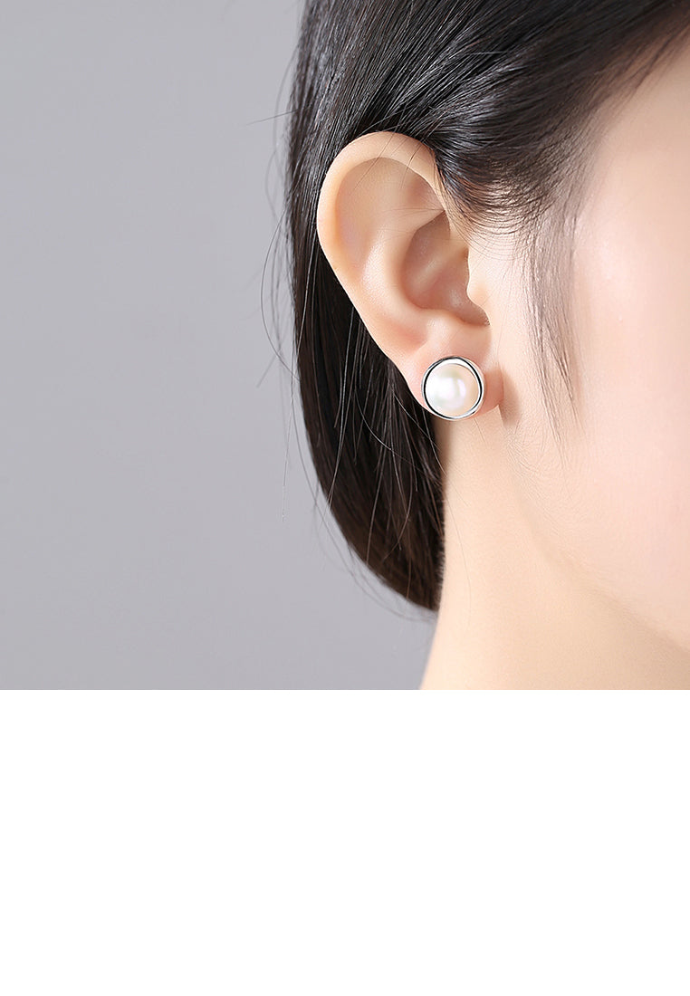 925 Sterling Silver Fashion Simple Geometric Round White Freshwater Pearl Stud Earrings - Luxurious Look