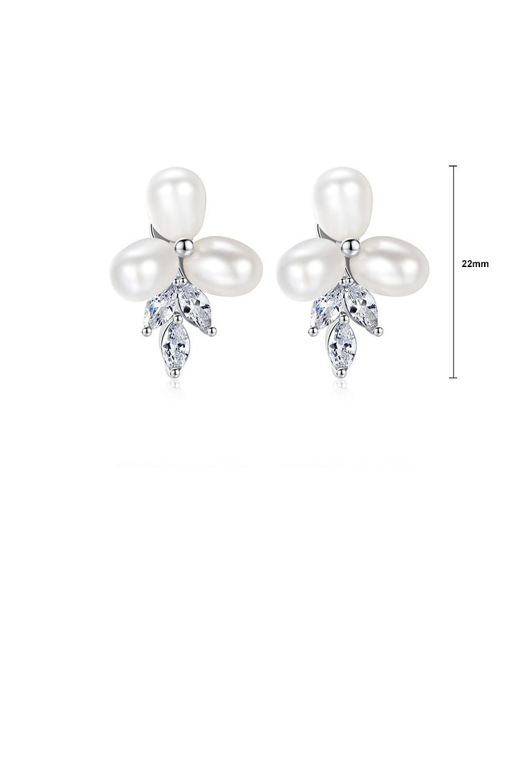 Fashion and Elegant Flower Freshwater Pearl Earrings with Cubic Zirconia - Luxurious Look