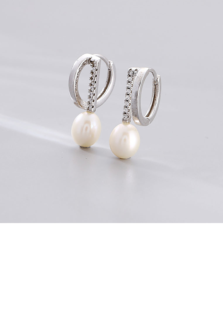 925 Sterling Silver Fashion Simple Geometric White Freshwater Pearl Stud Earrings - Luxurious Look
