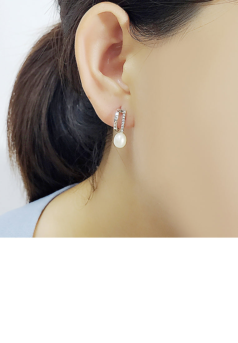 925 Sterling Silver Fashion Simple Geometric White Freshwater Pearl Stud Earrings - Luxurious Look