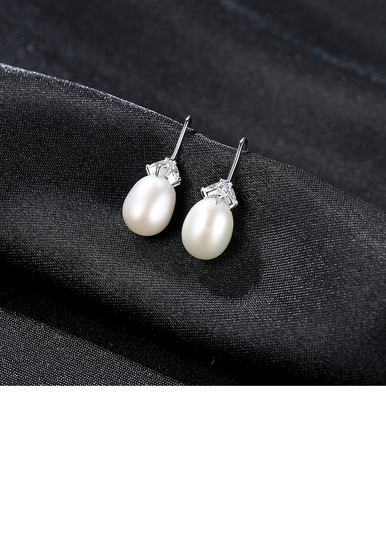 925 Sterling Silver Fashion Simple White Freshwater Pearl Earrings with Cubic Zirconia - Luxurious Look