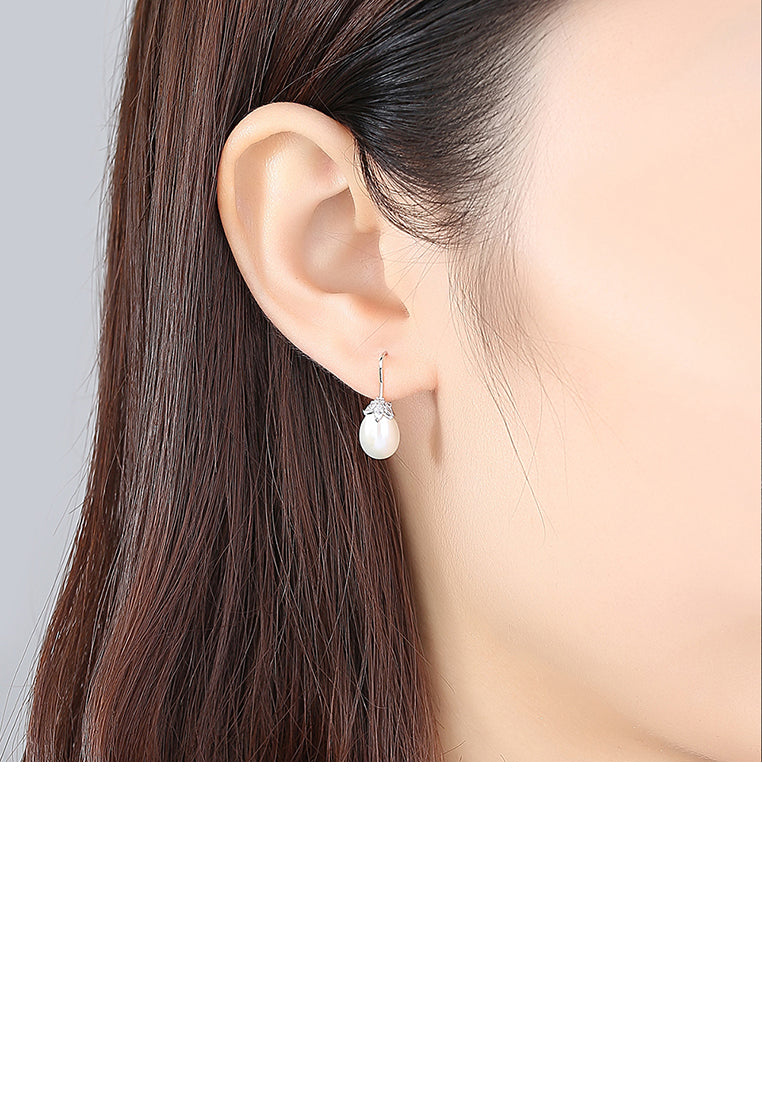 925 Sterling Silver Fashion Simple White Freshwater Pearl Earrings with Cubic Zirconia - Luxurious Look