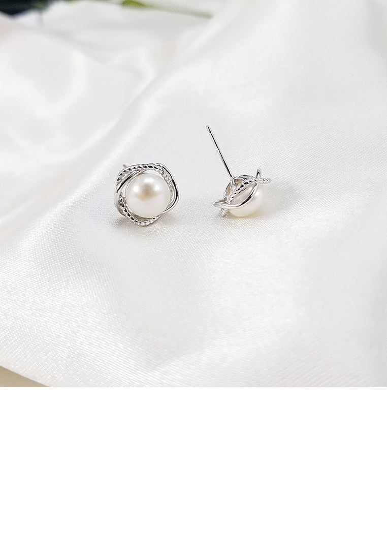 925 Sterling Silver Simple Fashion Flower Freshwater Pearl Stud Earrings - Luxurious Look