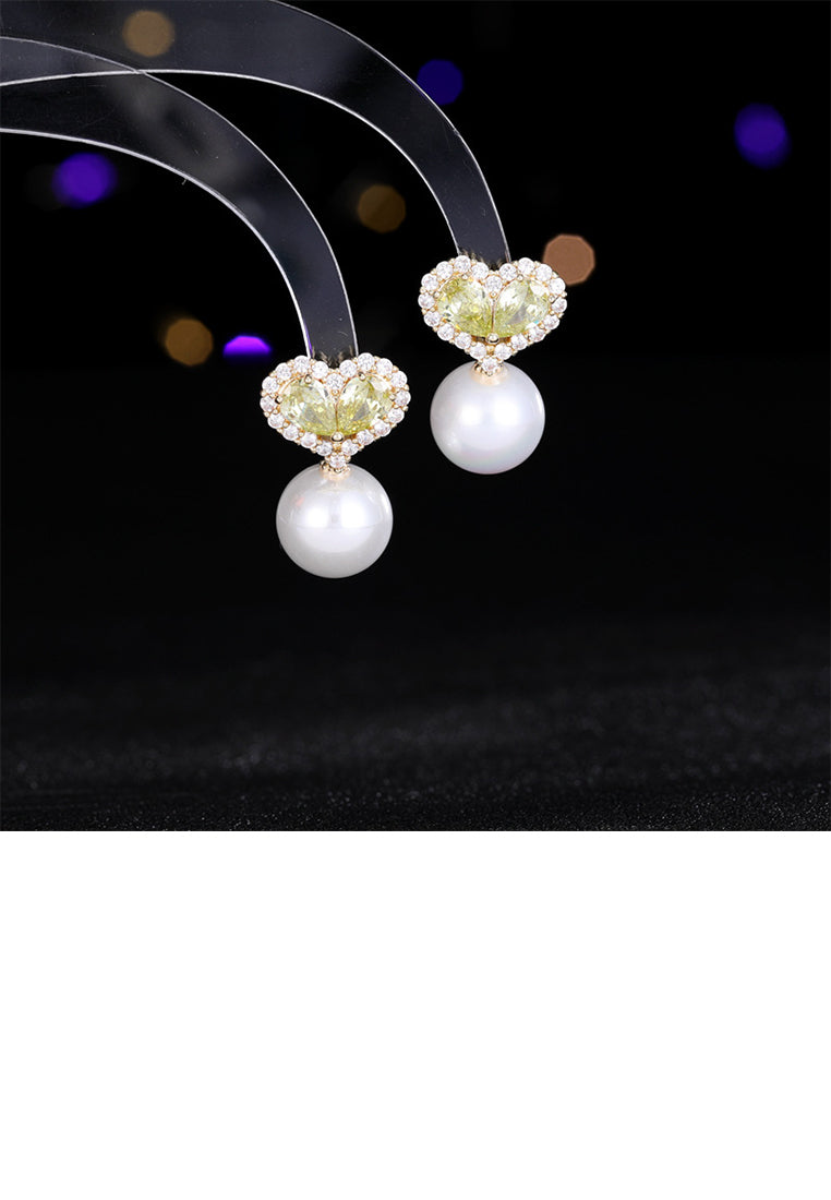 Fashion and Elegant Plated Gold Heart Imitation Pearl Stud Earrings with Green Cubic Zirconia - Luxurious Look