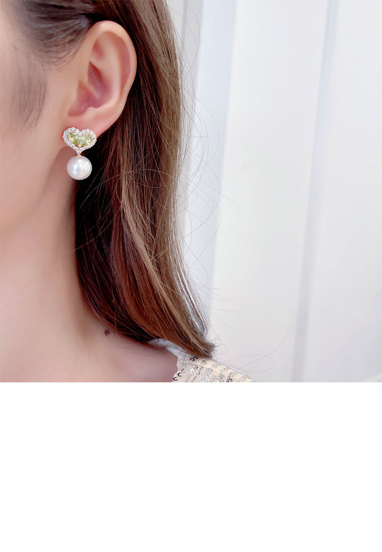 Fashion and Elegant Plated Gold Heart Imitation Pearl Stud Earrings with Green Cubic Zirconia - Luxurious Look
