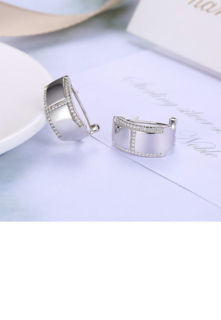 925 Sterling Silver Elegant Fashion Geometric Cubic Zirconia Stud Earrings - Luxurious Look