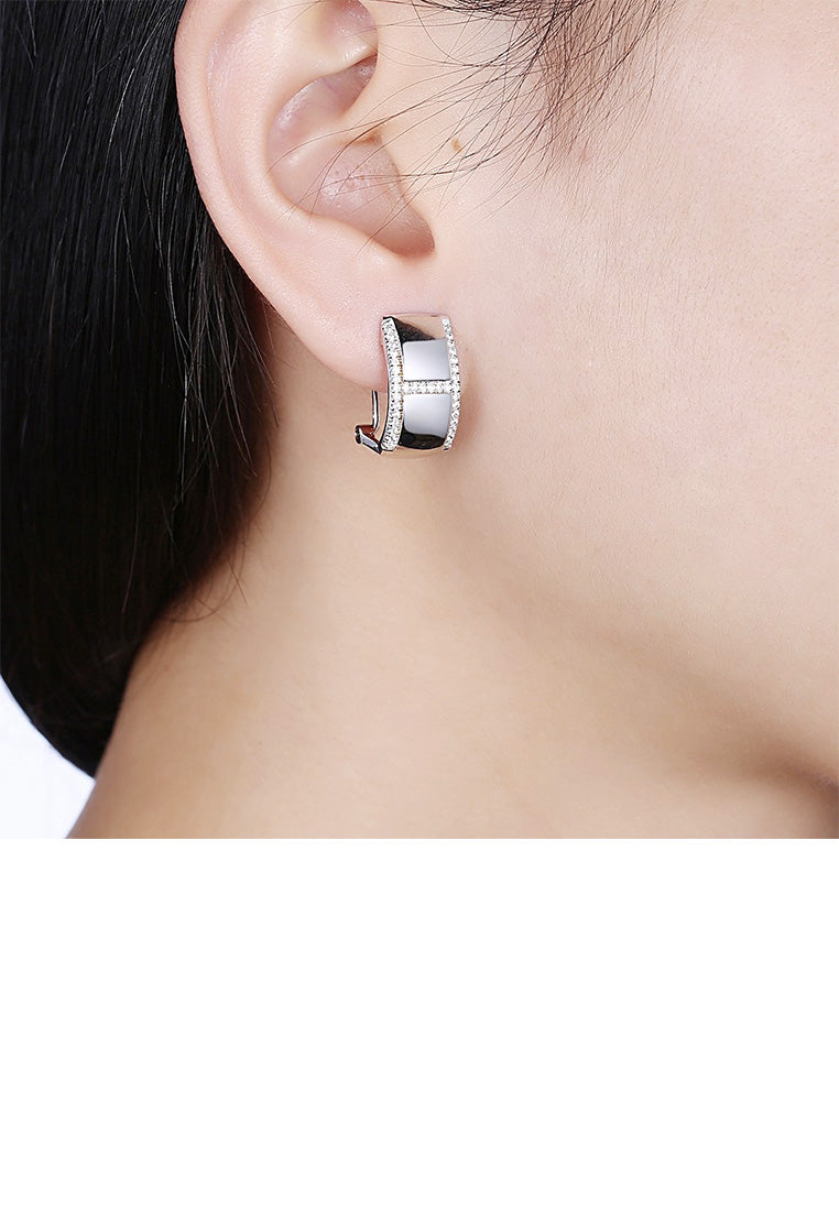 925 Sterling Silver Elegant Fashion Geometric Cubic Zirconia Stud Earrings - Luxurious Look