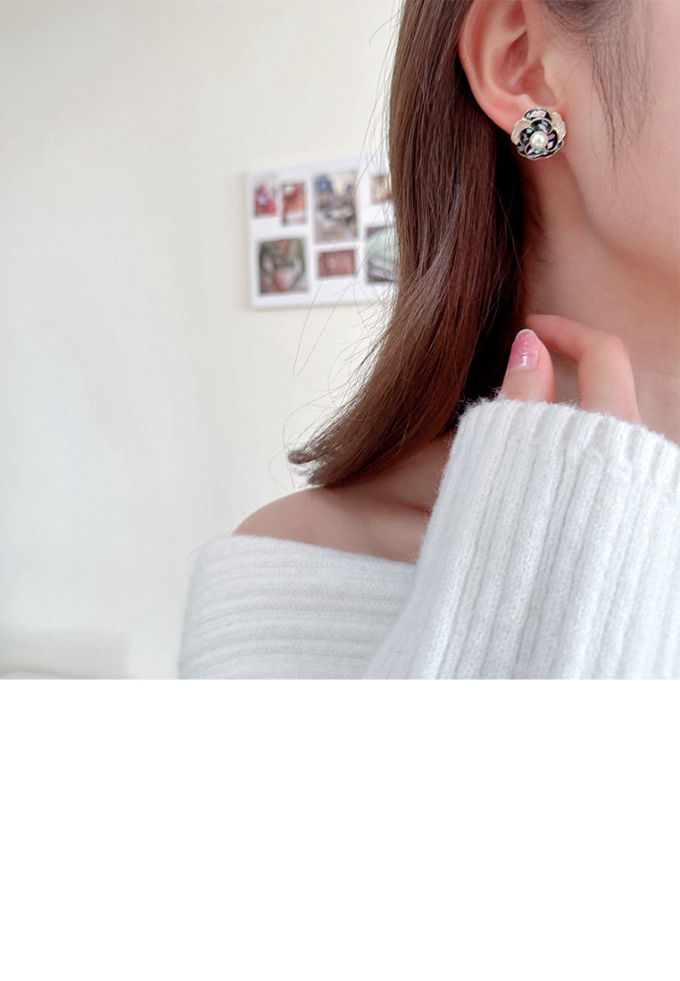 Fashion and Elegant Plated Gold Pattern Flower Imitation Stud Earrings with Cubic Zirconia - Luxurious Look