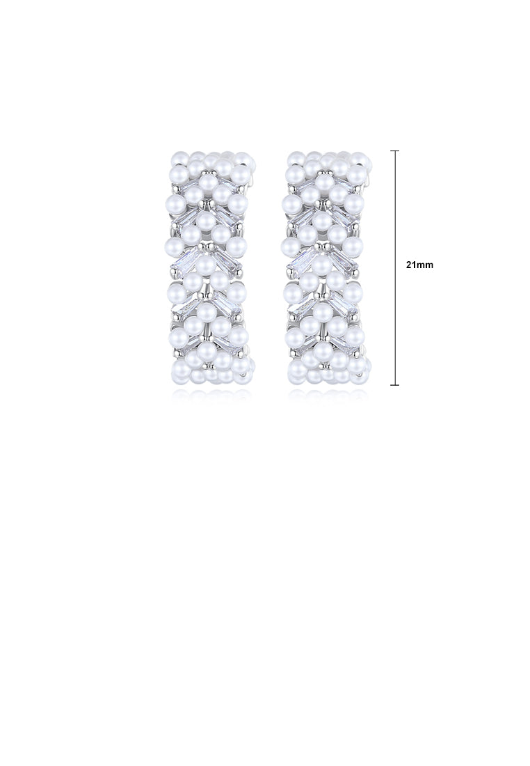 Fashion and Elegant Geometric Imitation Pearl Stud Earrings with Cubic Zirconia - Luxurious Look