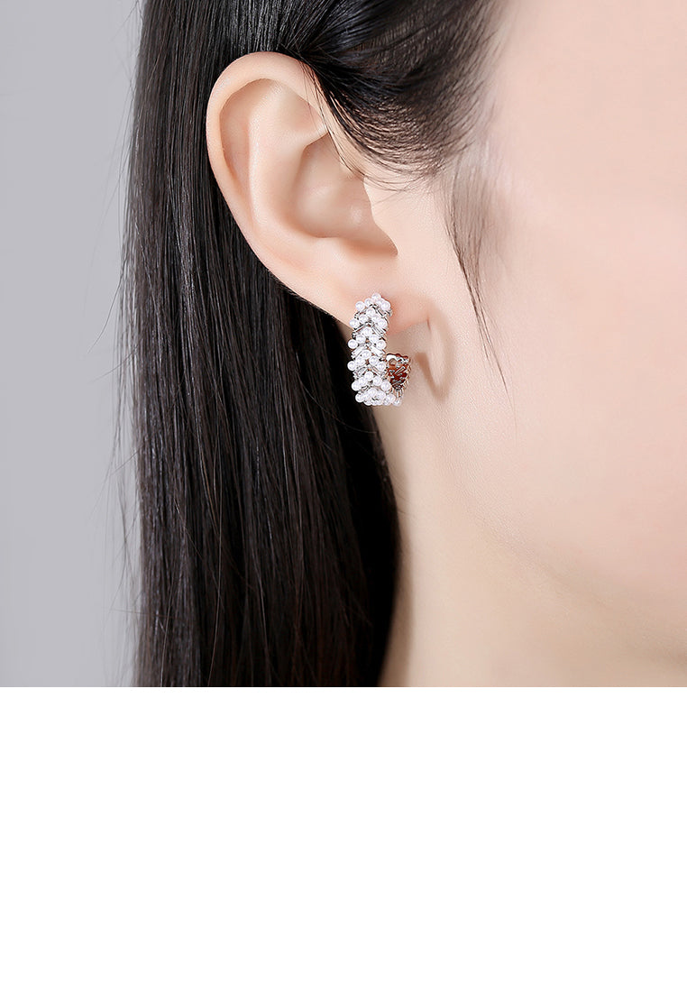 Fashion and Elegant Geometric Imitation Pearl Stud Earrings with Cubic Zirconia - Luxurious Look