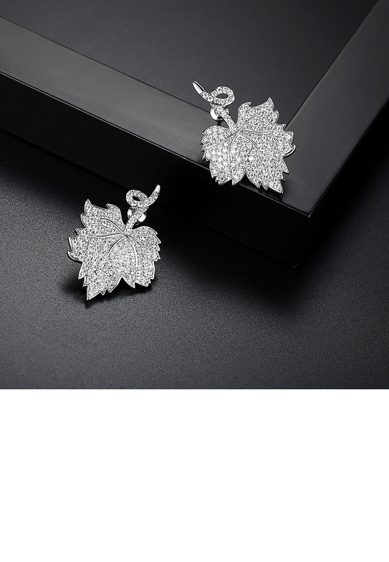 Fashion and Elegant Leaf Cubic Zirconia Stud Earrings - Luxurious Look