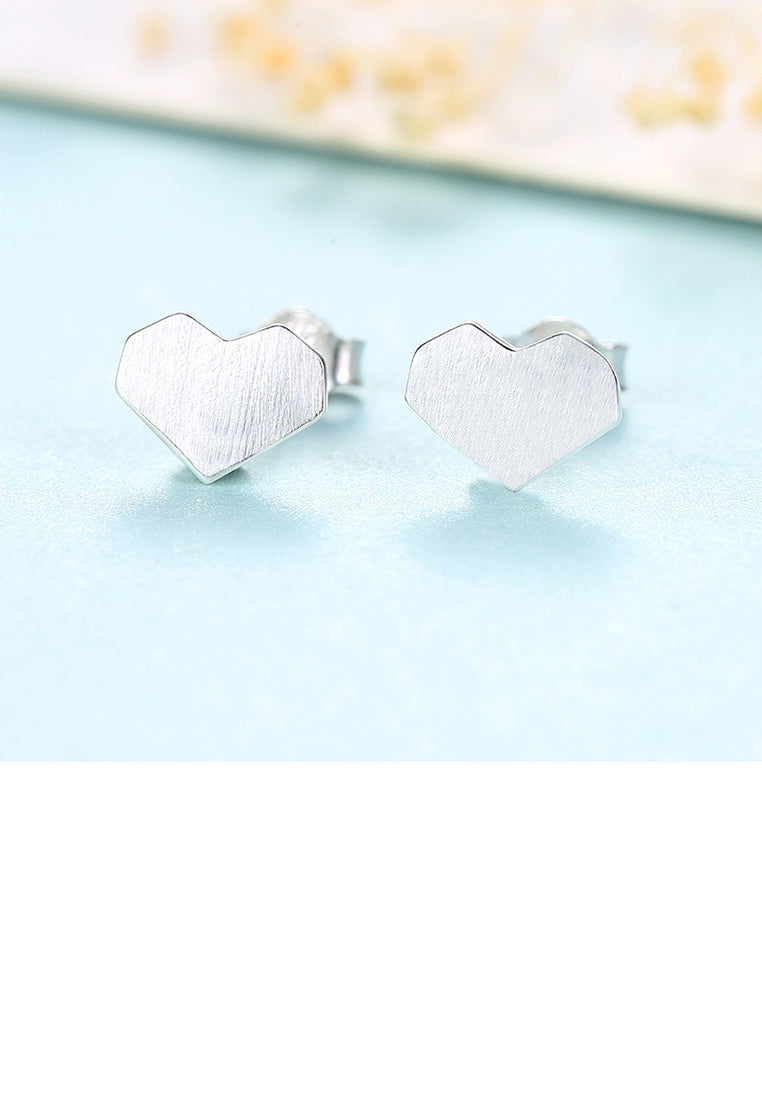 925 Sterling Silver Simple Romantic Heart-shaped Stud Earrings