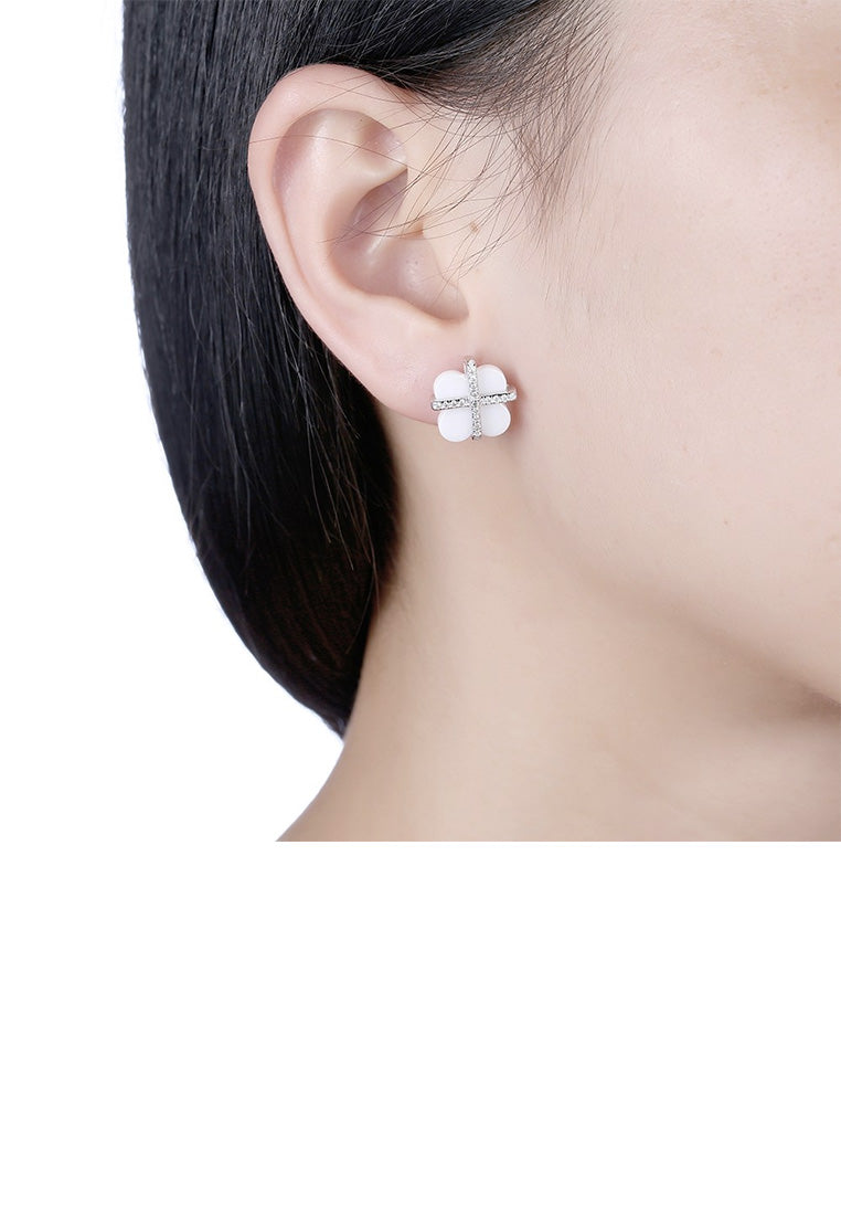 925 Sterling Silver Fashion Simple Four-leafed Clover Cubic Zircon White Ceramic Stud Earrings