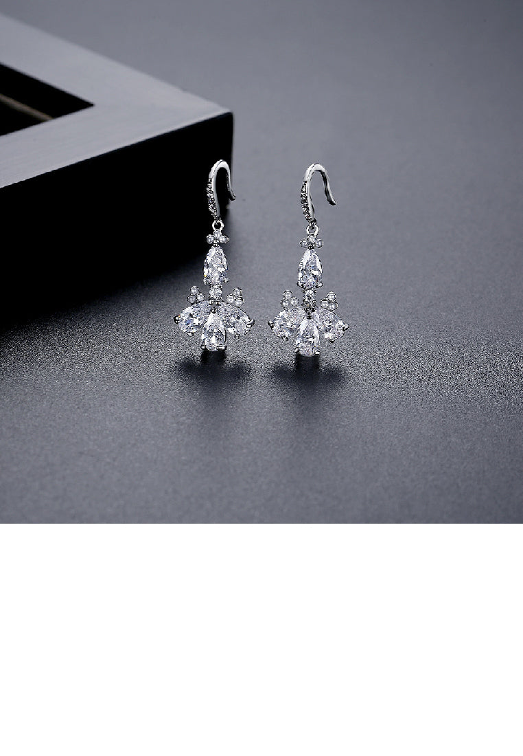 Fashion Temperament Geometric Lace Earrings with Cubic Zirconia - Luxurious Look