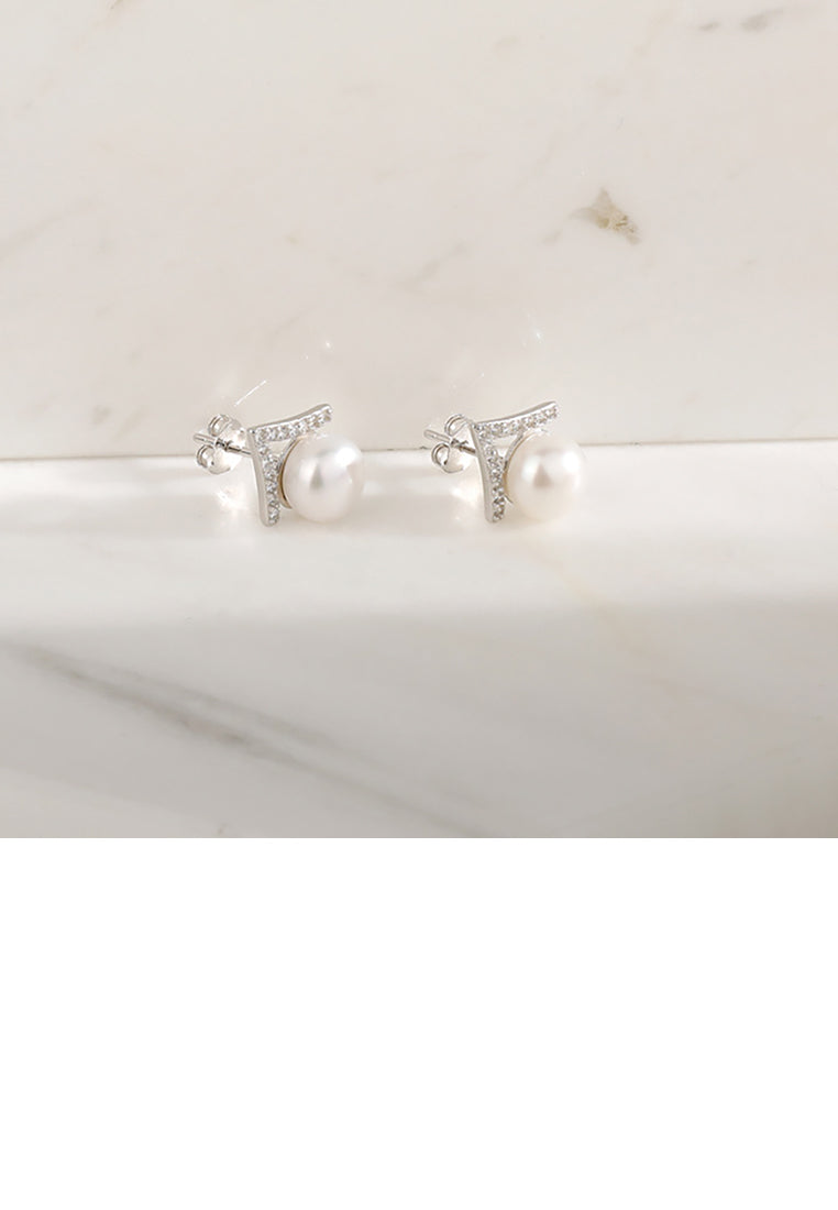 925 Sterling Silver Simple Temperament Triangle White Freshwater Pearl Stud Earrings with Cubic Zirconia - Luxurious Look