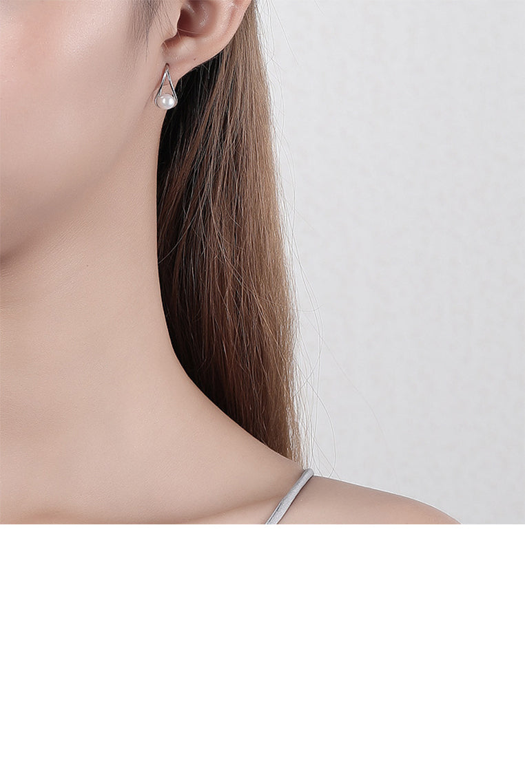 925 Sterling Silver Simple Fashion Hollow Water Drop Shape Geometric Earrings with Freshwater Pearls