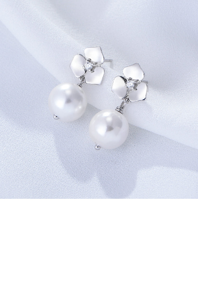 925 Sterling Silver Fashion Elegant Flower Imitation Pearl Earrings with Cubic Zirconia - Luxurious Look