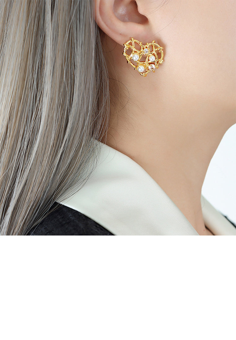 Simple Fashion Plated Gold Braided Heart Imitation Pearl Stud Earrings with Cubic Zirconia - Luxurious Look