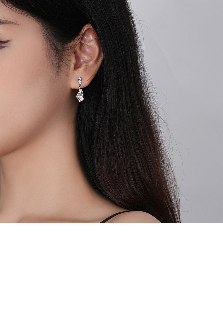 925 Sterling Silver Simple Personality Irregular Pleated Geometric Earrings