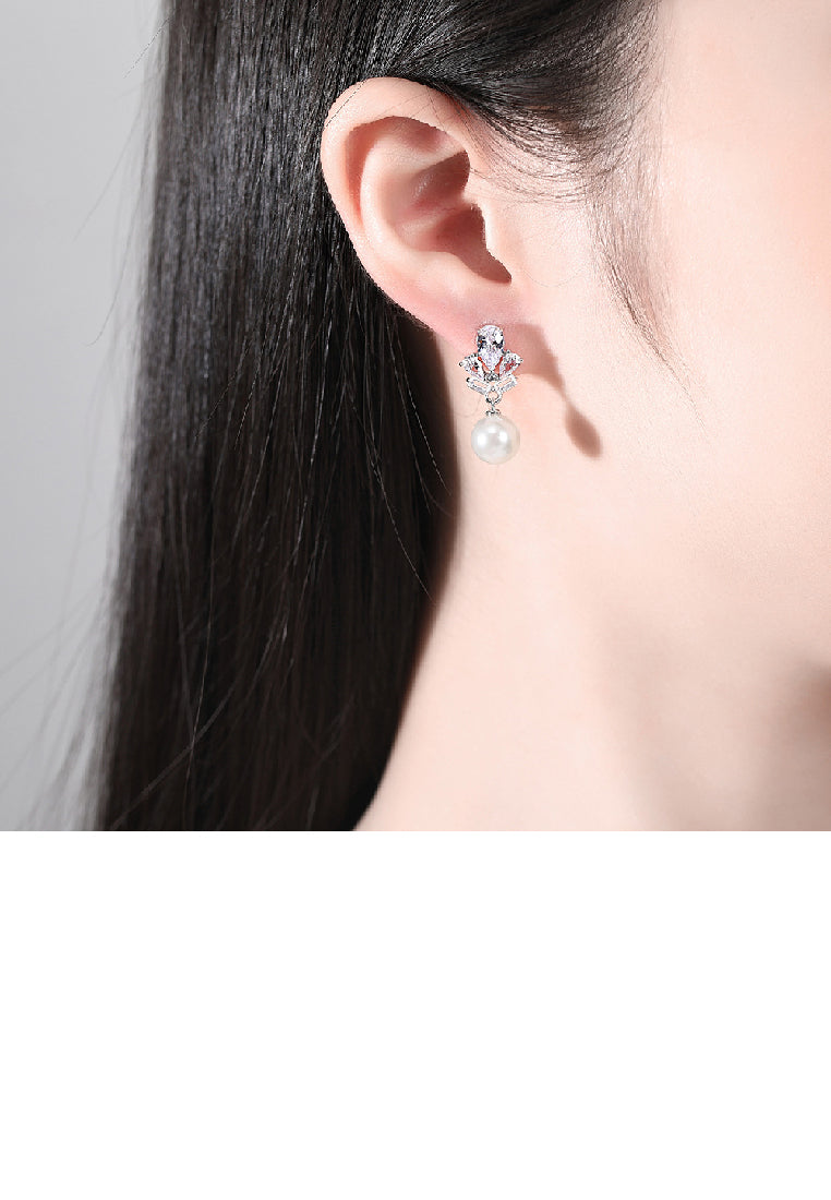 Fashion Elegant Floral Geometric Imitation Pearl Earrings with Cubic Zirconia - Luxurious Look