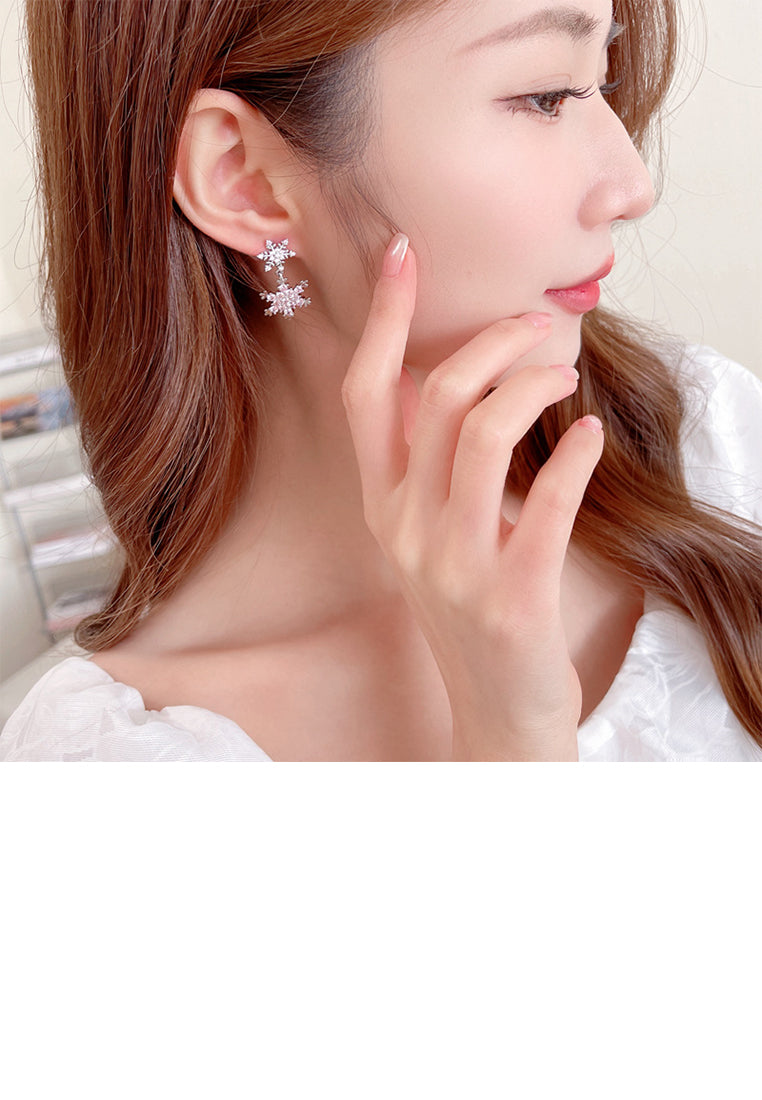 Fashion Dazzling Snowflake Earrings with Pink Cubic Zirconia - Luxurious Look - Vibrant Color