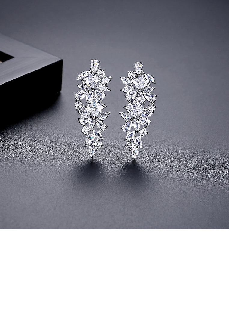 Brilliant Temperament Geometric Floral Tassel Earrings with Cubic Zirconia - Luxurious Look