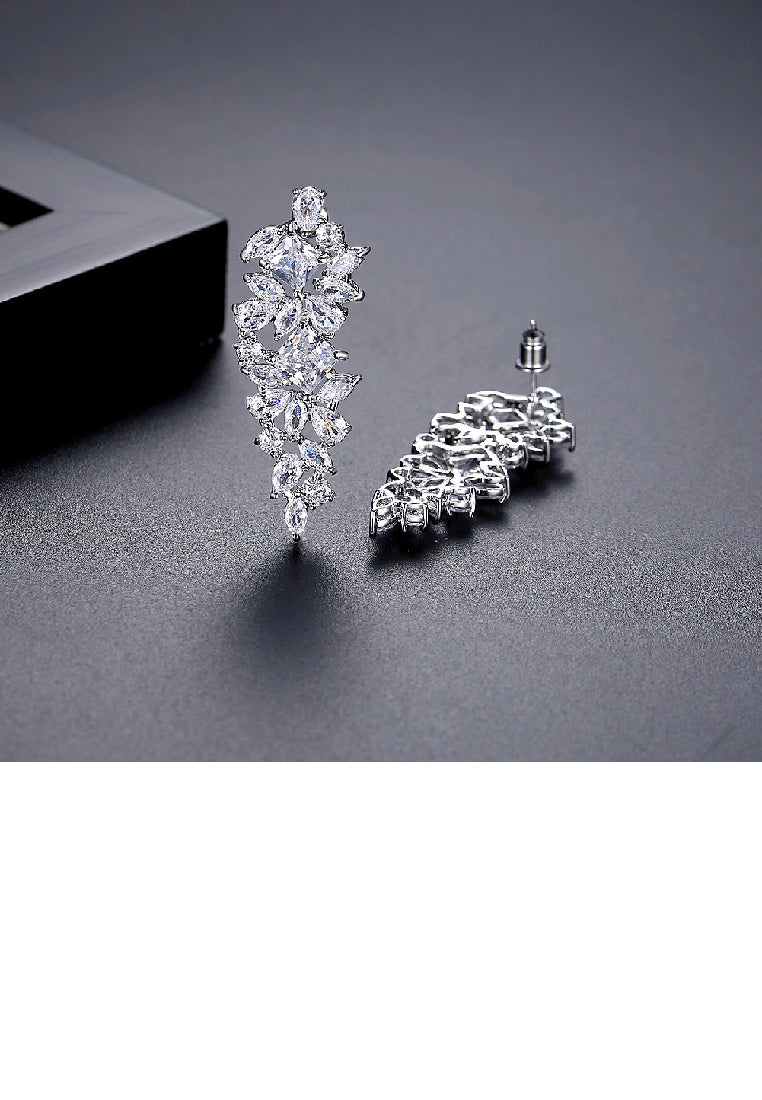 Brilliant Temperament Geometric Floral Tassel Earrings with Cubic Zirconia - Luxurious Look