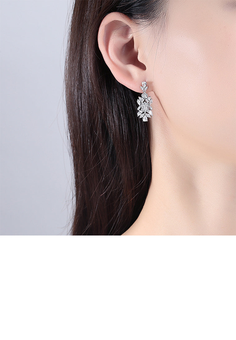 Brilliant Temperament Geometric Earrings with Cubic Zirconia - Luxurious Look