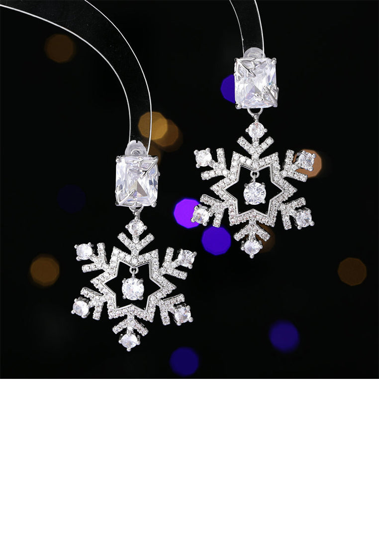 Fashion Brilliant Hollow Snowflake Earrings with Cubic Zirconia - Luxurious Look