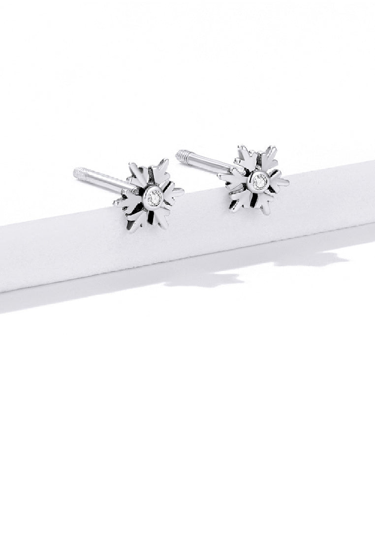 925 Sterling Silver Simple Fashion Snowflake Stud Earrings with Cubic Zirconia - Luxurious Look