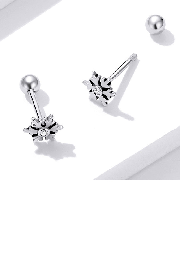 925 Sterling Silver Simple Fashion Snowflake Stud Earrings with Cubic Zirconia - Luxurious Look