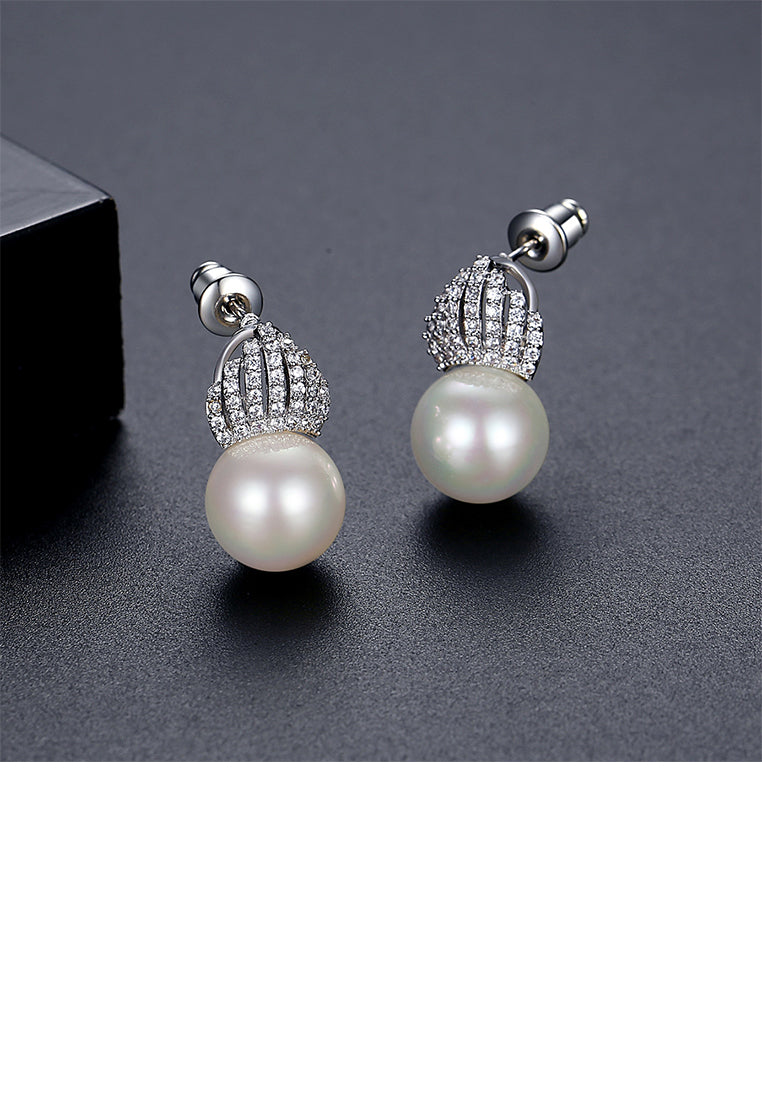 Fashion and Elegant Crown Imitation Pearl Stud Earrings with Cubic Zirconia - Luxurious Look