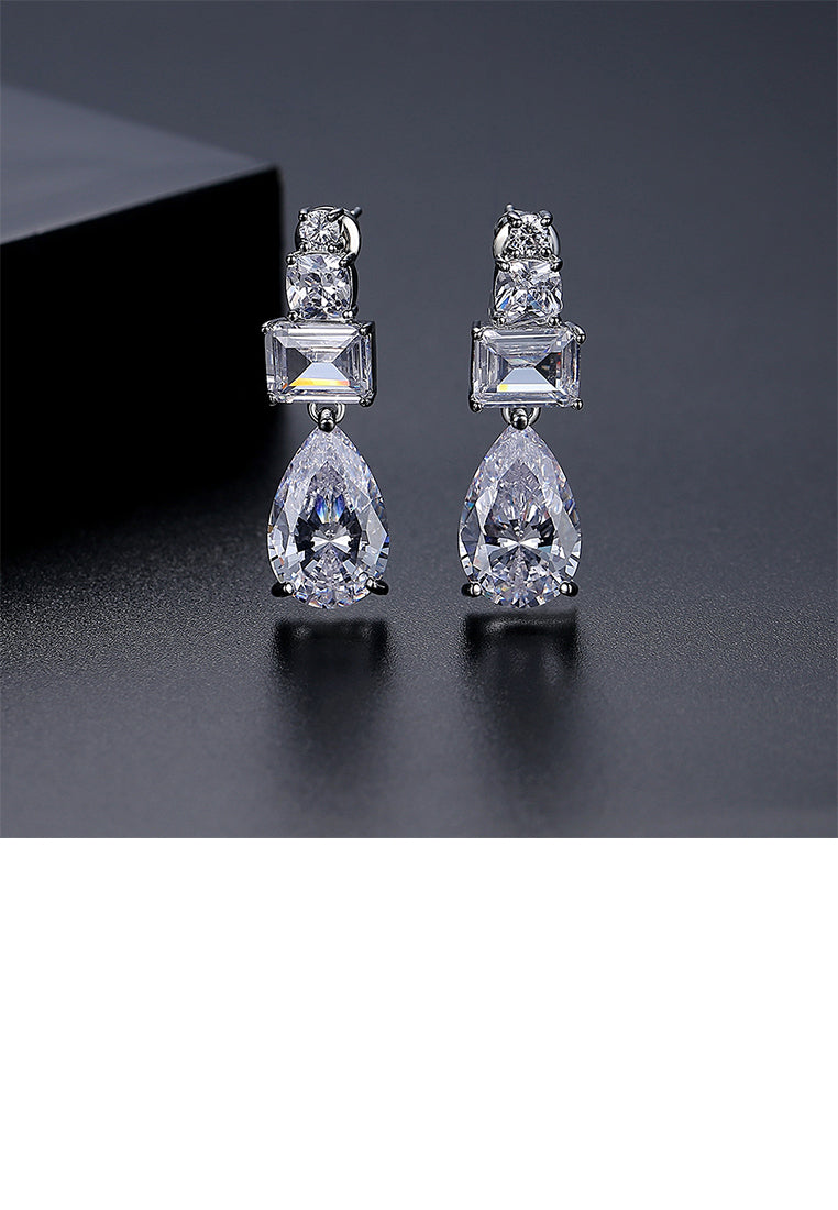 Fashion and Elegant Water Drop Shape Geometric Earrings with Cubic Zirconia - Luxurious Look