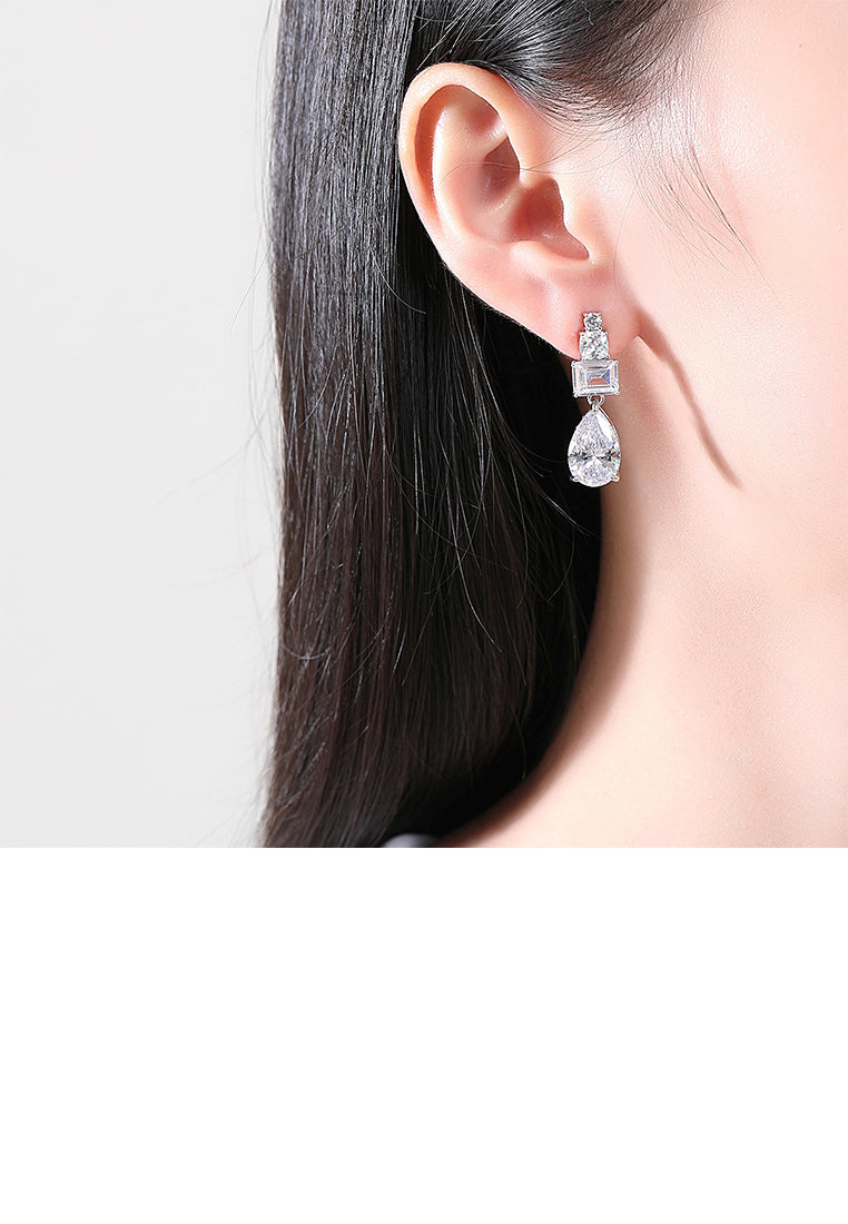 Fashion and Elegant Water Drop Shape Geometric Earrings with Cubic Zirconia - Luxurious Look