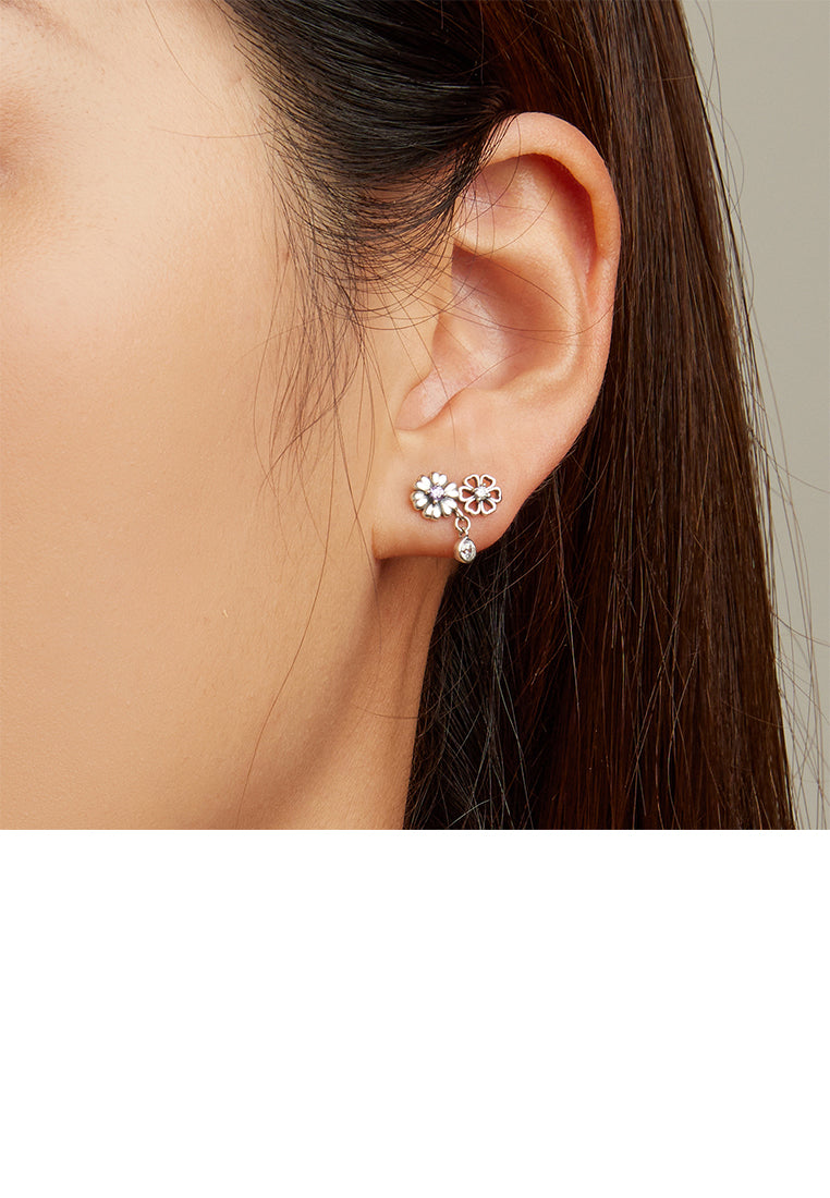 925 Sterling Silver Simple Fashion Hollow Daisy Stud Earrings with Cubic Zirconia - Luxurious Look