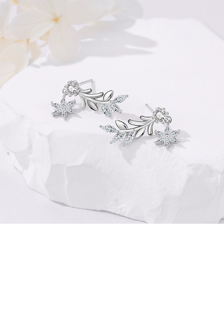 925 Sterling Silver Fashion Temperament Flower Leaf Stud Earrings with Cubic Zirconia - Luxurious Look