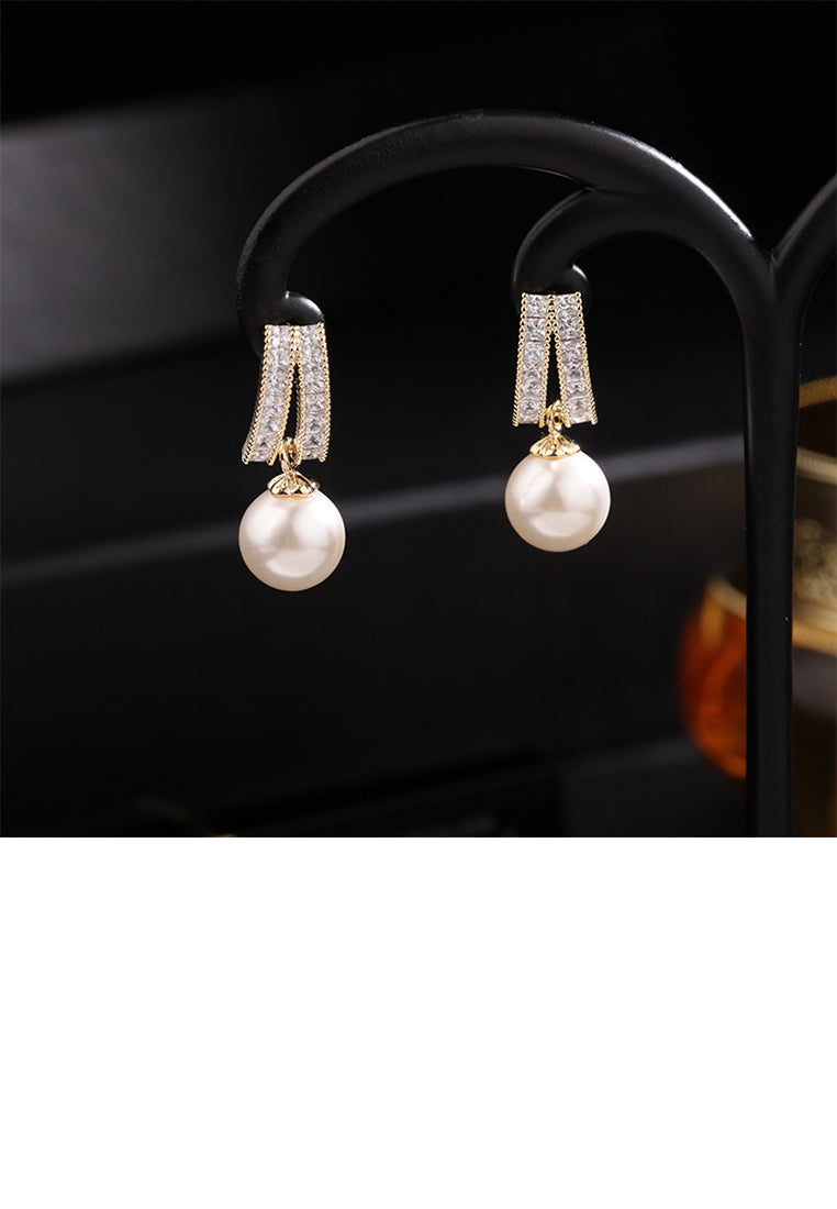 Elegant Fashion Plated Gold Geometric Imitation Pearl Earrings with Cubic Zirconia - Luxurious Look