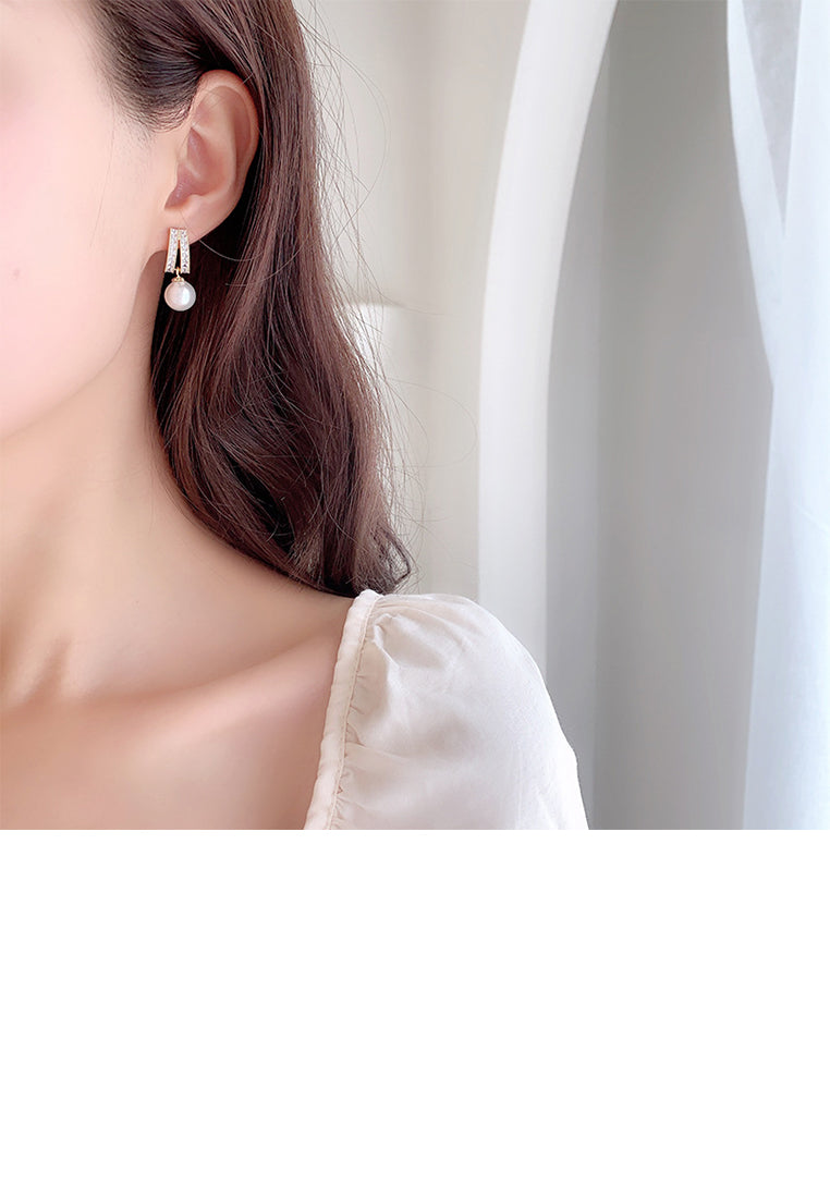 Elegant Fashion Plated Gold Geometric Imitation Pearl Earrings with Cubic Zirconia - Luxurious Look