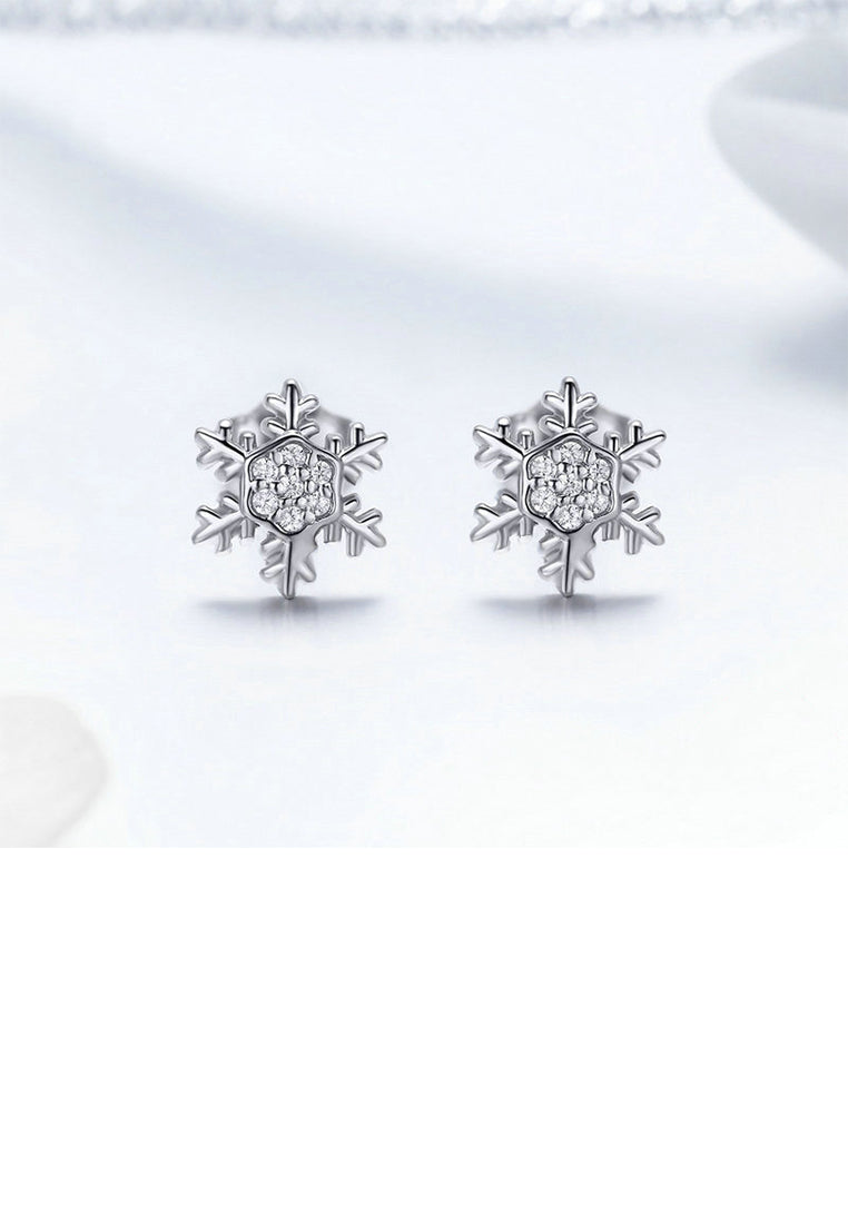 925 Silver Silver Simple Fashion Snowflake Stud Earrings with Cubic Zirconia - Luxurious Look